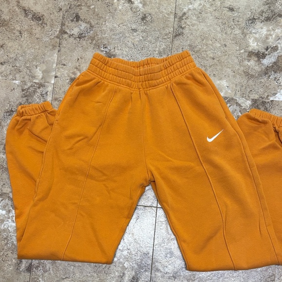 Nike -  women’s Orange Joggers - size xxs - Picture 5 of 7